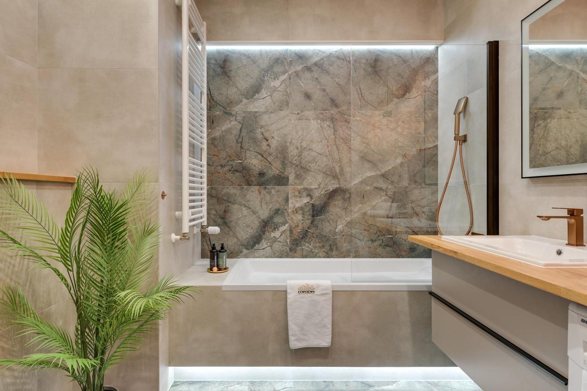 Granaria Premium Suites By Downtown Apartments — Photos 3